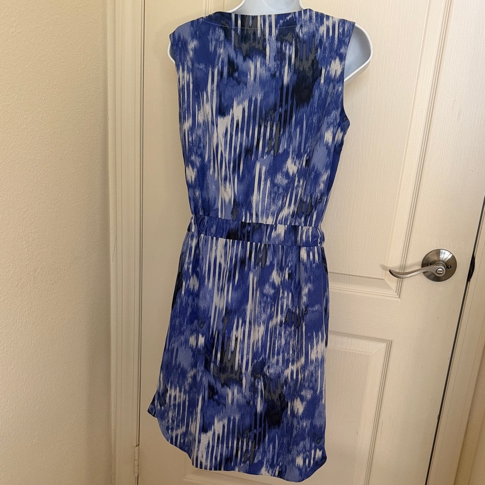 Athleta Blue and White Patterned Dress - Picture 3 of 3
